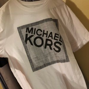New Michael kors size l